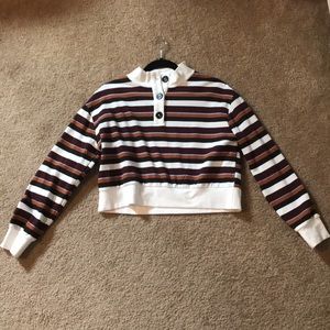 Long sleeve cropped shirt